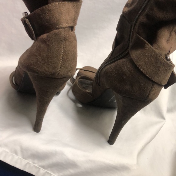 Brown suede zip up heeled open toed boots size 8.5 - Picture 8 of 12